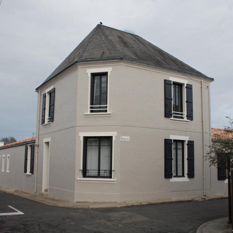 Le Cachet D'Une Maison De Centre-Bourg A Beauvoir-Sur-Mer Exterior foto